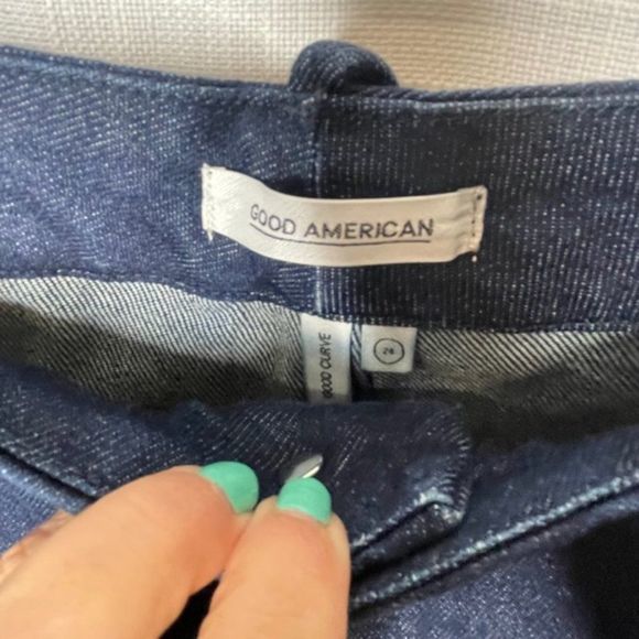 Good American Good Curve 70's Icon Crop‎ Skinny Jeans - Picture 3 of 4